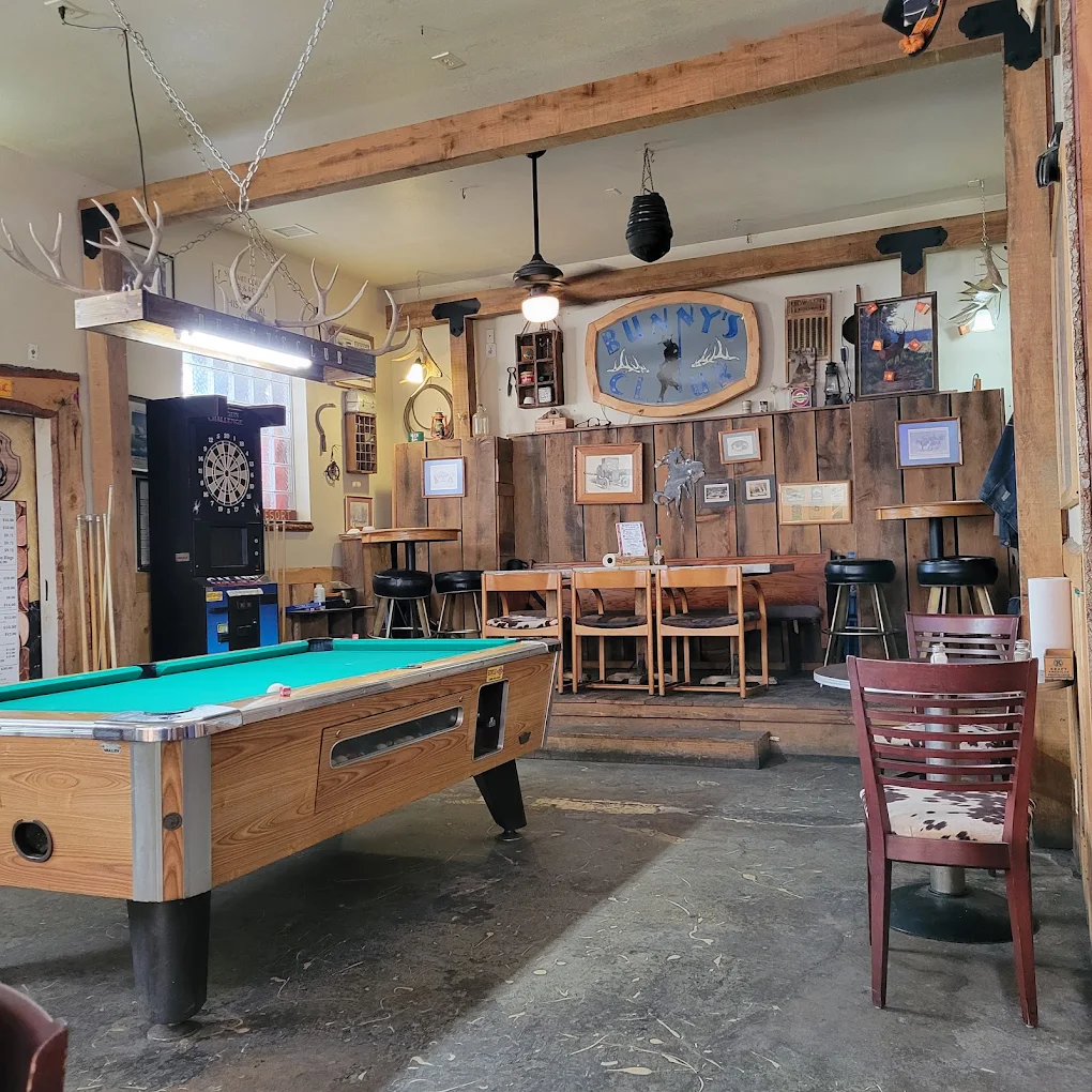 Bunny’s Club – The Best Dive Bar in Coalville, UT