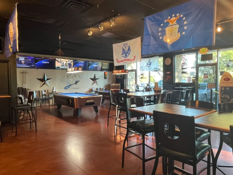 Summit Lounge - Layton's Favorite Local Bar & Grill